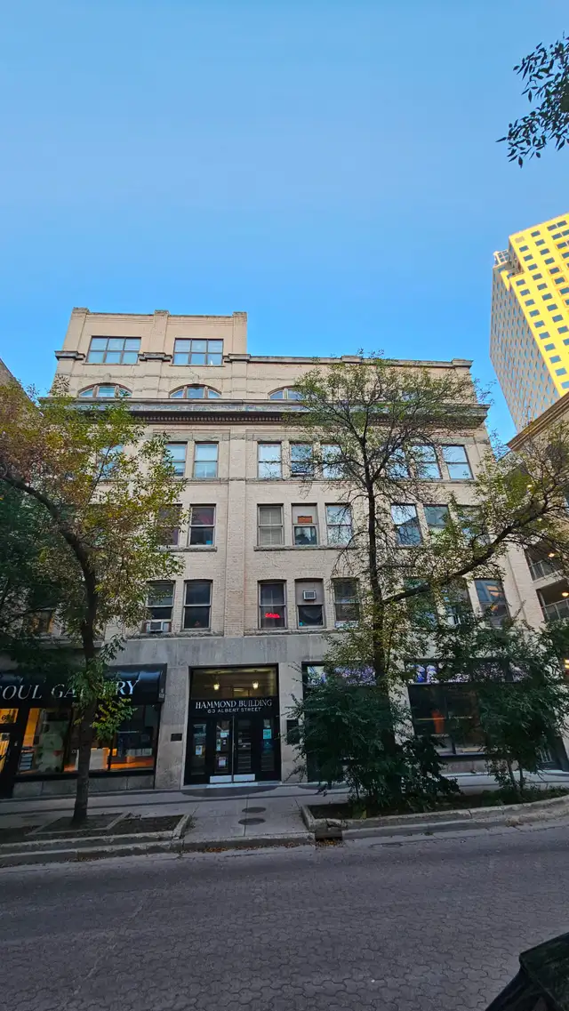 SMALL EXCHANGE DISTRICT OFFICE SPACE FOR RENT