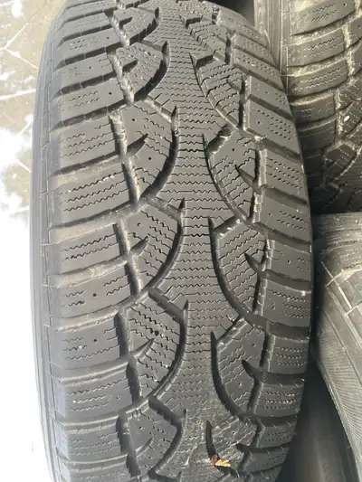 225/65 r17 Winter stars vu