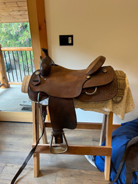 Frontier saddle 