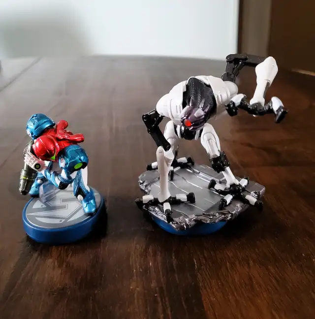 Samus & E.M.M.I Amiibo