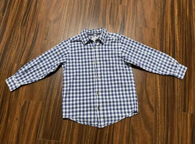 Children’s Place boys 7/8 plaid shirt – like new in Kids & Youth in Oshawa / Durham Region - Image 2