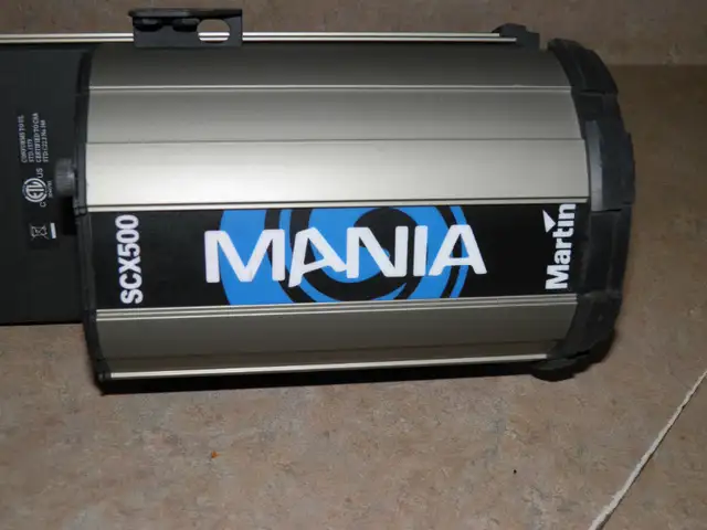 Martin Mania SCX 500 Scanner Lighting Effects. Club, Bar, DJ in General Electronics in City of Toronto - Image 5