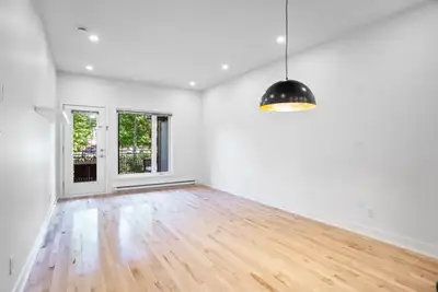 Condo lumineux clé en main dans St-Henri!
