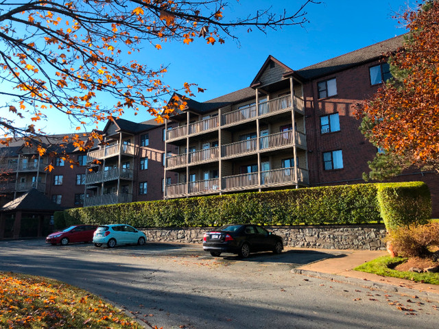 Clayton Park - Two plus Den - May in Long Term Rentals in City of Halifax