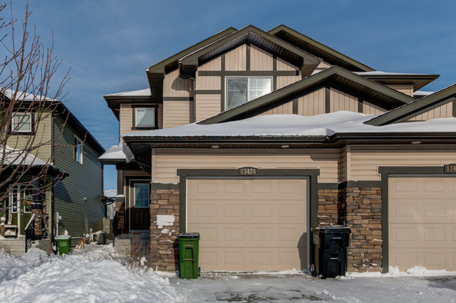 4 Bed Duplex in NW YEG! Finished BSMT! Backing Green Space in Houses for Sale in Edmonton