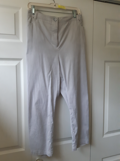 Capri pant  - Size 22, View more