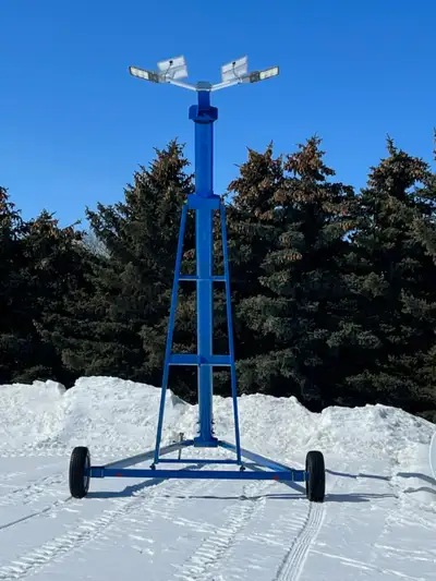 300W Solar Light Pole Mounted fixture offers an easy mounting system. Three separate pieces, LED lam...