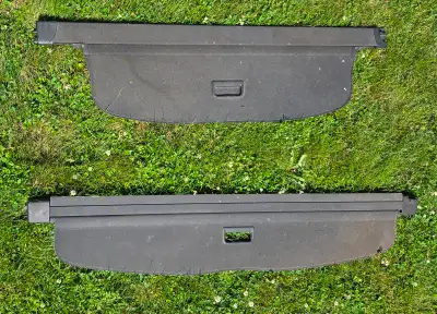 1) Vw Passat Station Wagon Cargo Luggage Tonneau Cover. Retractable cargo privacy screen (luggage co...