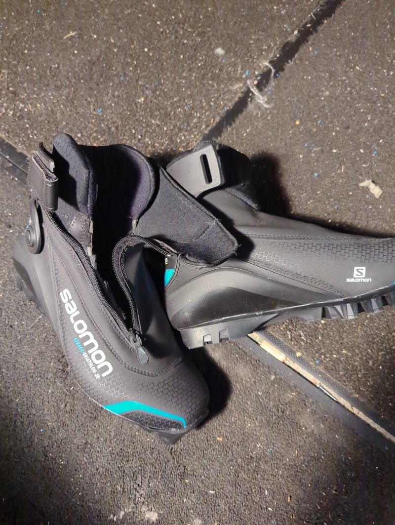 Cross country skin boots Ski Winnipeg Kijiji