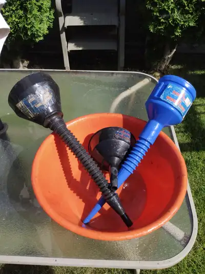 Oil Pan and 3 funnels.