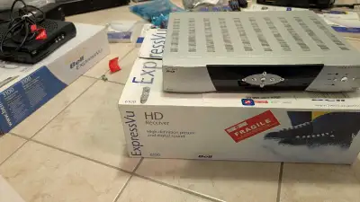 FS: Bell satellite receivers EXCELLENT condition , View more