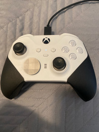 Xbox Elite Wireless Gaming Controller Series 2 Core – White – Xb