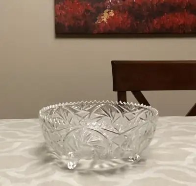 VINTAGE PINWHEEL FOOTED CRYSTAL BOWL, View more