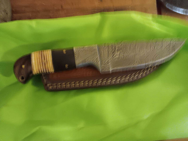 Damascus knife in Fishing, Camping & Outdoors in Dawson Creek