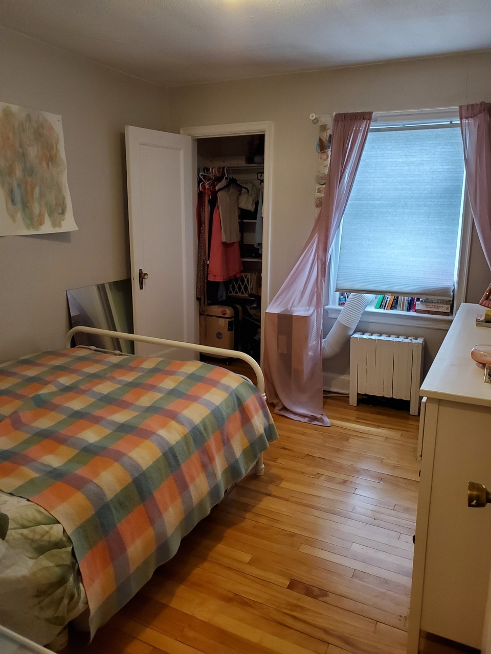 Large 1 Bedroom in Beechwood Vilage Available November 1st 5