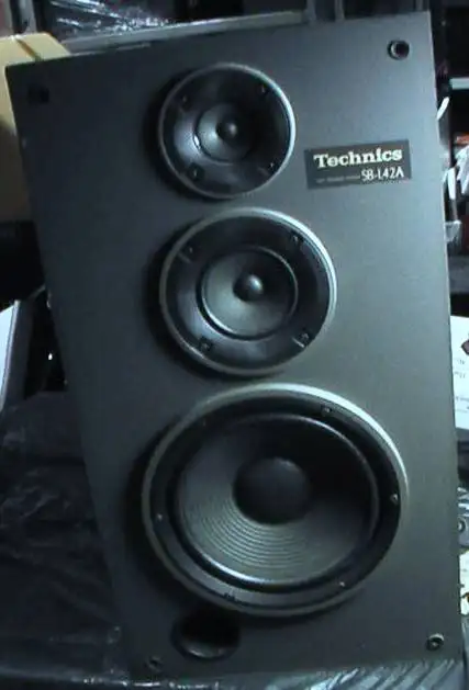 Technics SB-L42A vintage Stereo Speakers in Speakers in Oshawa / Durham Region - Image 2