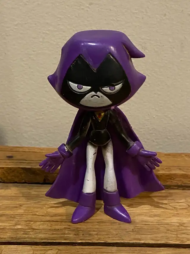 Teen Titans Go! Raven Figure 4.5” in Toys & Games in Oshawa / Durham Region - Image 2