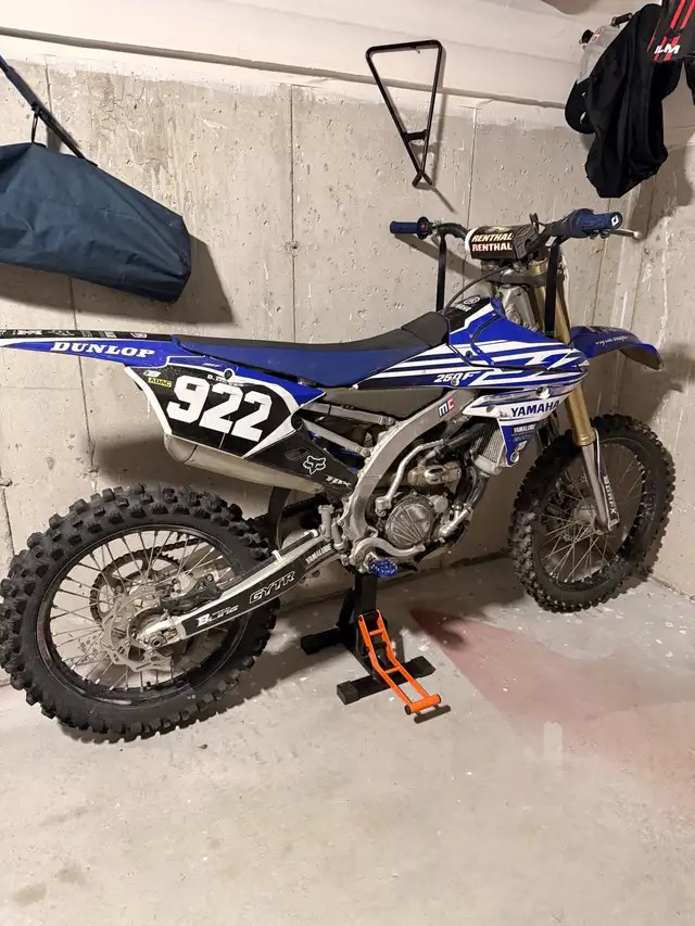 2015 Yamaha Yz250F in Dirt Bikes & Motocross in Oshawa / Durham Region - Image 2