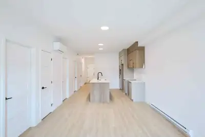2 Beds 1 Bath - Apartment 1978 Rue St-Calixte, Plessisville, QC G6L 1R9, Canada Magnifique 4 ½ récen...