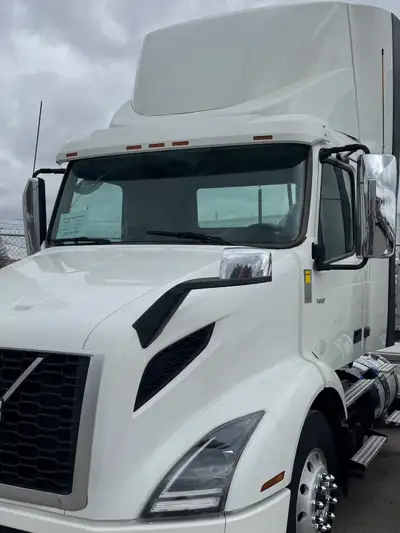 AZ drivers needed for Canada-US dedicated run every day home , View more