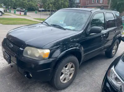 2005 Ford Escape with brand new tires worth almost $800 all weather- solid engine, need to get rid o...