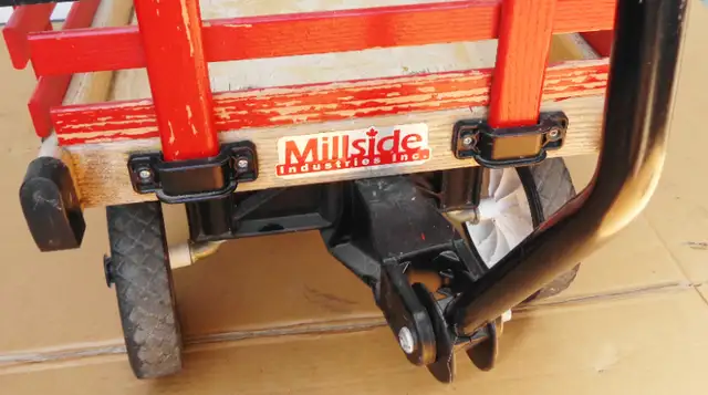 MILLSIDE INDUSTRIES EXPRESS KIDS CONVERTIBLE WOODEN WAGON in Toys & Games in Guelph - Image 3
