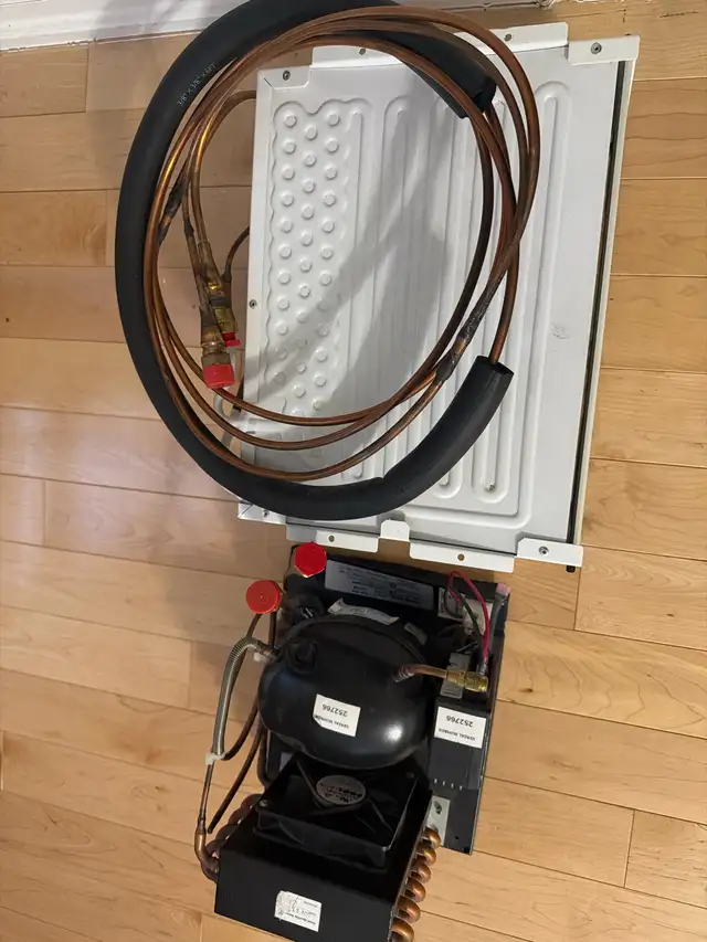 nova cool 12v fridge in Sailboats in Guelph - Image 3