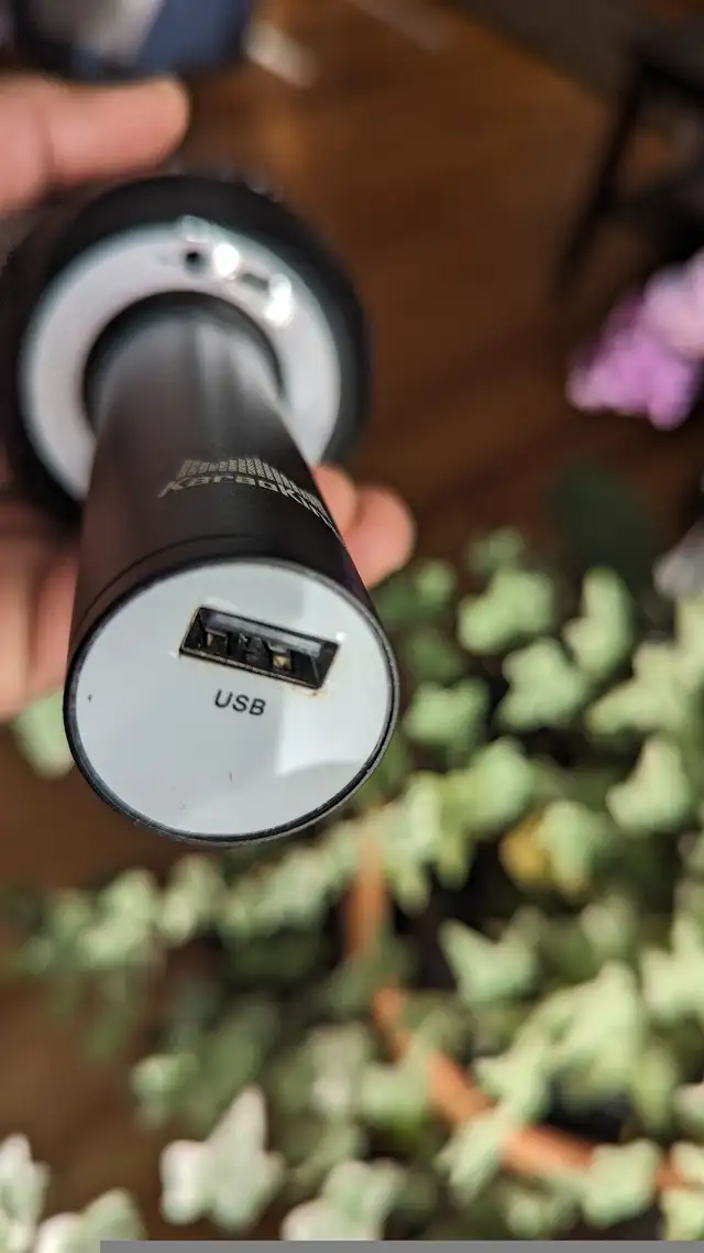 KaraoKing Wireless Karaoke Microphone  in Speakers in Dartmouth - Image 5