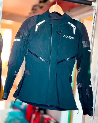 KLIM ALTITUDE GORE TEX JACKET (Femme / Women) MED Incl: protections coudes, épaule et dorsale D30 Ut...
