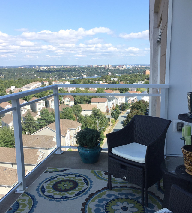 PENDING Beautiful 2B/2B Penthouse at Stoneridge Tower Long Term