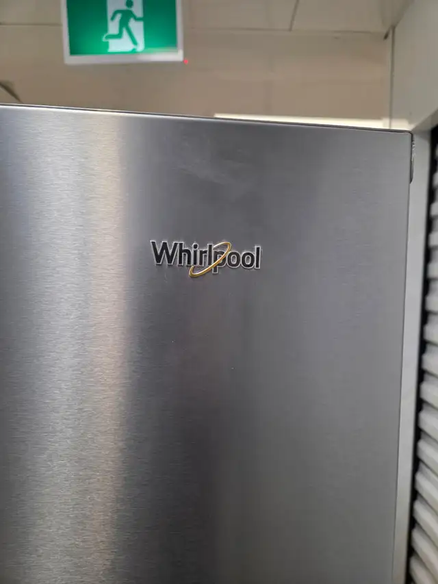 Whirpool 30 Inch stainless Steel Fridge in Refrigerators in City of Halifax - Image 7