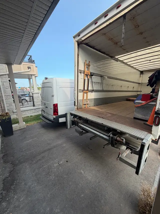 Moving/delivery586457811151769605