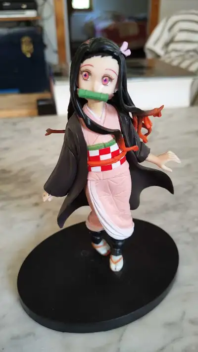 Personnage : Nezuko Anime : Demon Slayer Boîte manquante ------- Character: Nezuko Anime : Demon Sla...