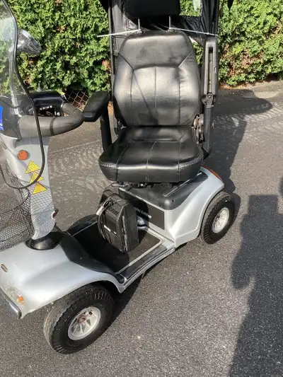 This special edition Shop Rider has good tires and battery and a steel reinforced trunk for heavy gr...