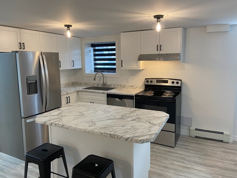 NEWLY BUILT large 2 bedroom apartment in Welland Long Term Rentals