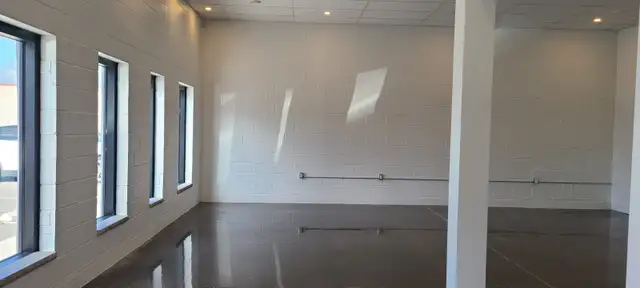 Commercial Space for Lease in Commercial & Office Space for Rent in Oakville / Halton Region - Image 3