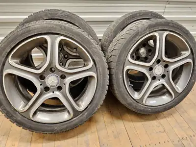 Excellent Mercedes B250 / CLA250 Summer OEM AMG with 225/45E17 Michelin run flat almost full tread t...