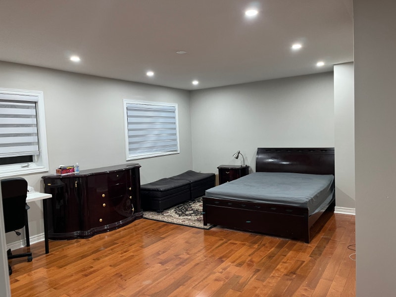 1600 large master bedroom in Vaughan! Room Rentals & Roommates