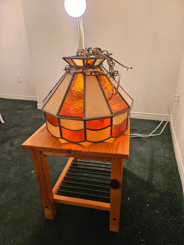 Tiffany lamp in Indoor Lighting & Fans in Ottawa - Image 2