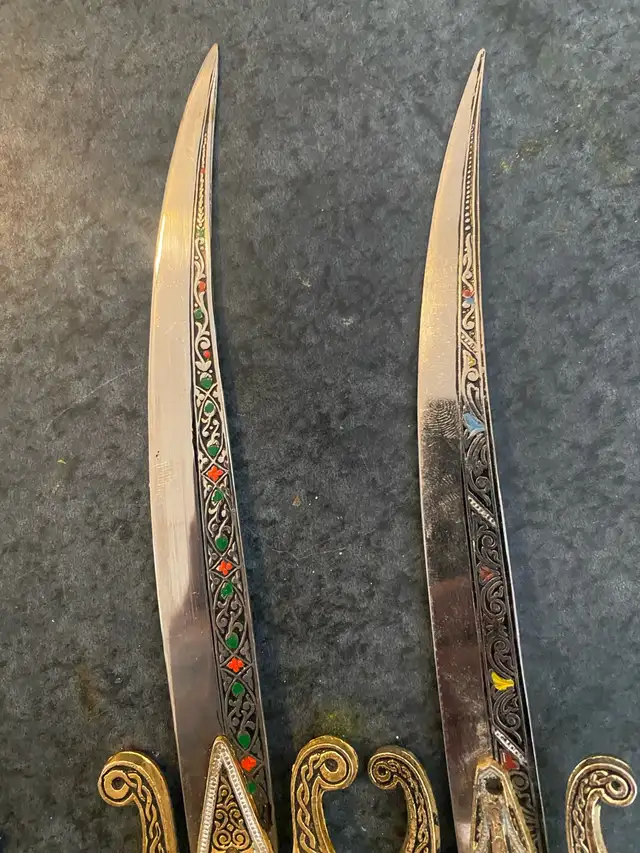 2 Vintage Ornate Dagger Letter Openers with sheaths. in Arts & Collectibles in Markham / York Region - Image 9