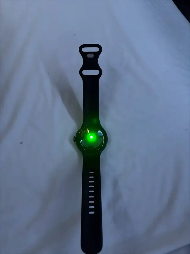 Black Google Pixel Watch 4 in Jewellery & Watches in Leamington - Image 3