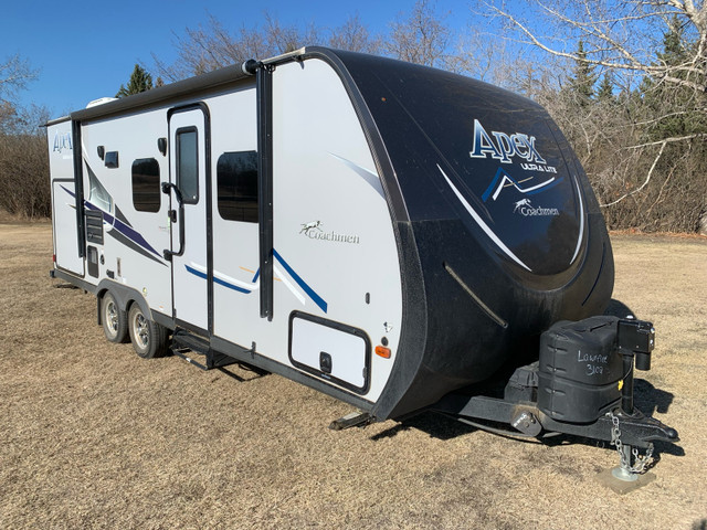 2018 Coachmen Apex Ultra-Lite 215RBK in Travel Trailers & Campers in Strathcona County