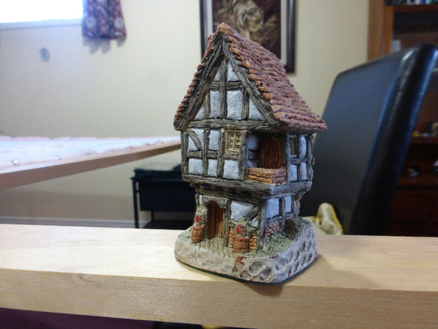 New priceDavid Winter - The Spinners Cottage, 1988 mint with box in Arts & Collectibles in Owen Sound - Image 4