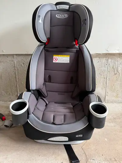 Good condition, come with a seat cover. Pick up in Richmond Hill.