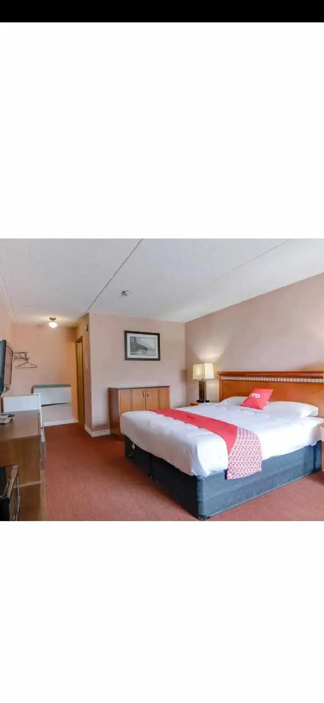 Clean & Comfortable Room Near Falls & Casino – Short or Long Sta in Room Rentals & Roommates in St. Catharines - Image 4