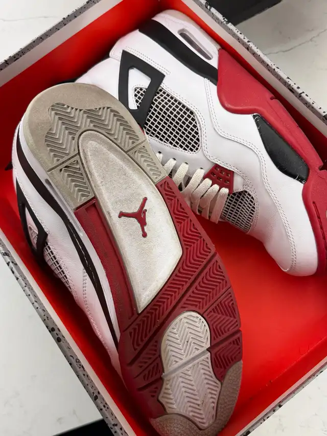 Jordan 4 Fire Red - US 11 in Men's Shoes in Calgary - Image 4