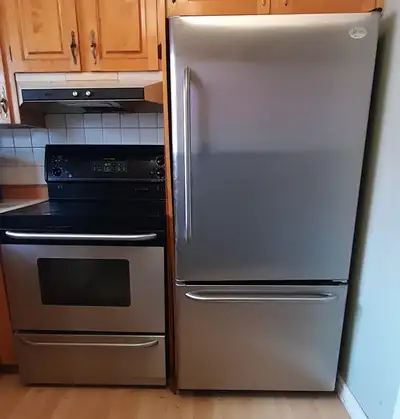 General Electric FRIDGE with Water Dispenser+ STOVE Working Well, View more