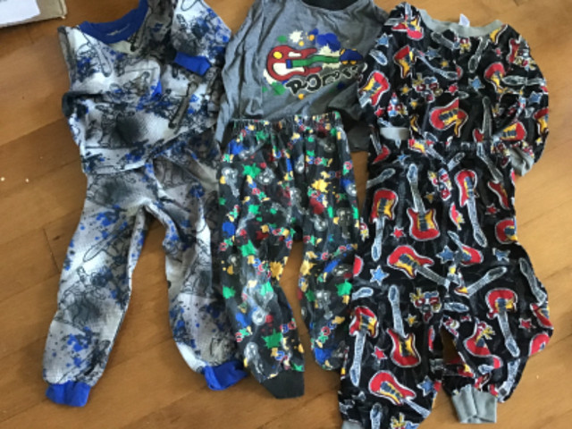 13 +7 GEORGE BRAND SIZE 2T CLOTHING 2 PIECE FLANNEL PYJAMA SETS in Clothing - 2T in Peterborough - Image 3
