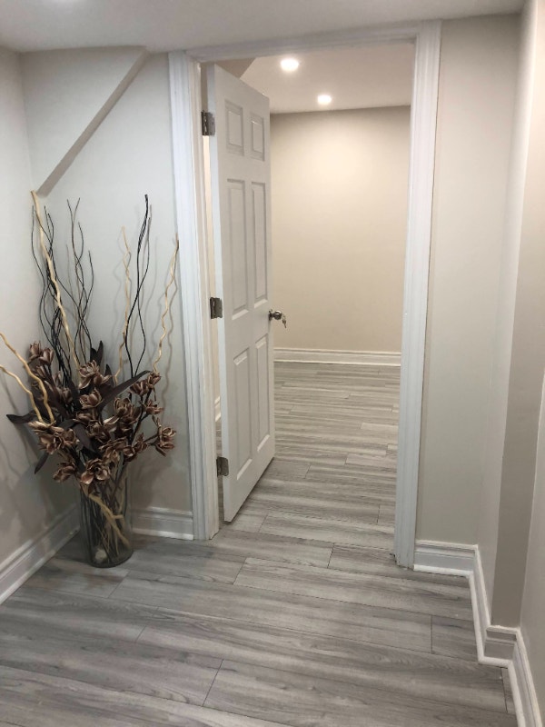 One bedroom basement apartment for rent in Newmarket Long Term