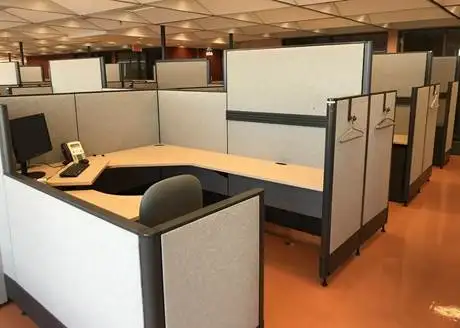 cubicul , sépaeateur, cloison, paravent, bureau in Other Tables in West Island - Image 8